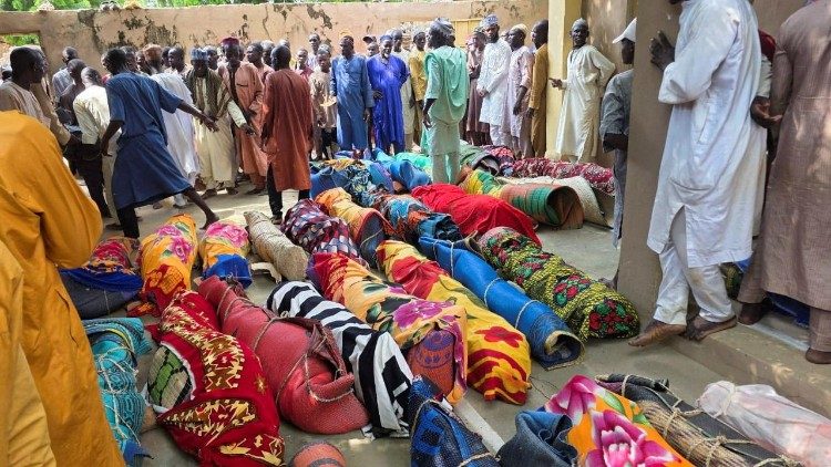 Trauer um die Opfer des Schiffsunglücks im Bundesstaat Sokoto