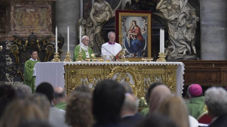 Pāvests svin svēto Misi par migrantiem 2018. gada jūnijā