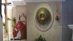 Папа падчас ранішняй св. Імшы ў капліцы Дому св. Марты