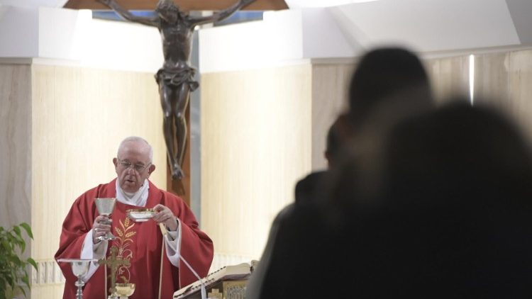 Papst Franziskus bei der Morgenmesse