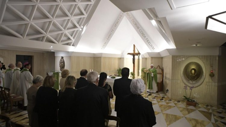 Papa celebra a missa na Casa Santa Marta