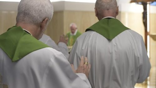 Frühmesse: Papst warnt vor Diffamierung als Mittel der Politik