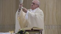 Papst Franziskus bei der Frühmesse im vatikanischen Gästehaus Santa Marta 