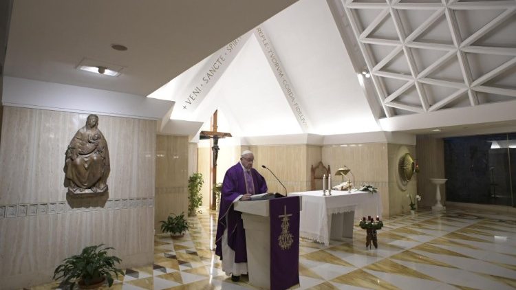 Santa Marta, die Kapelle in der Residenz des Papstes: Franziskus feiert die Heilige Messe