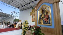 2019.05.31 Icoana Preasfintei Fecioare Maria de la Cacica (fotografie din arhivă de la vizita papei Francisc în România)