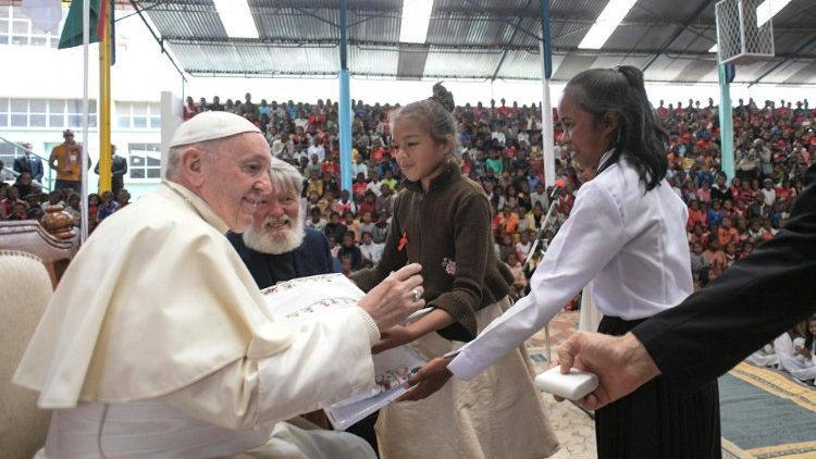 Paavi Franciscus Madagaskarilla