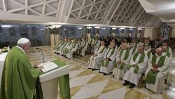 L'omelia di Papa Francesco nella cappella di Casa Santa Marta
