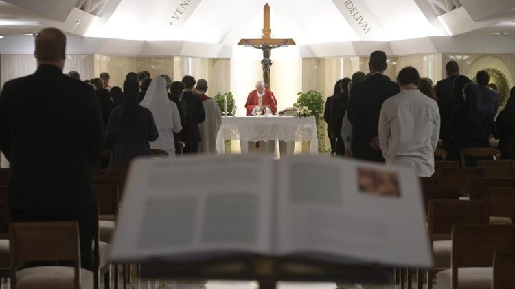 papa francisco misa santa marta obispos cercanía