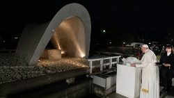 2019.11.19 Папа в Меморіалі миру в Хіросімі, Японія
