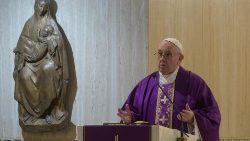 Папа падчас св. Імшы ў капліцы сваёй рэзідэнцыі