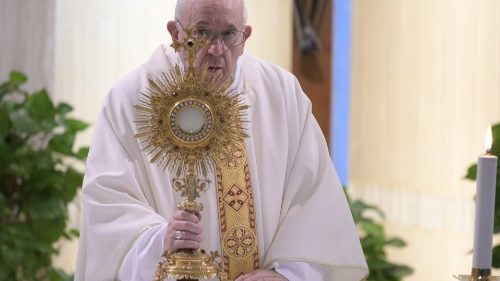 Frühmesse: Franziskus betet für Häftlinge und lädt zur geistlichen Kommunion ein