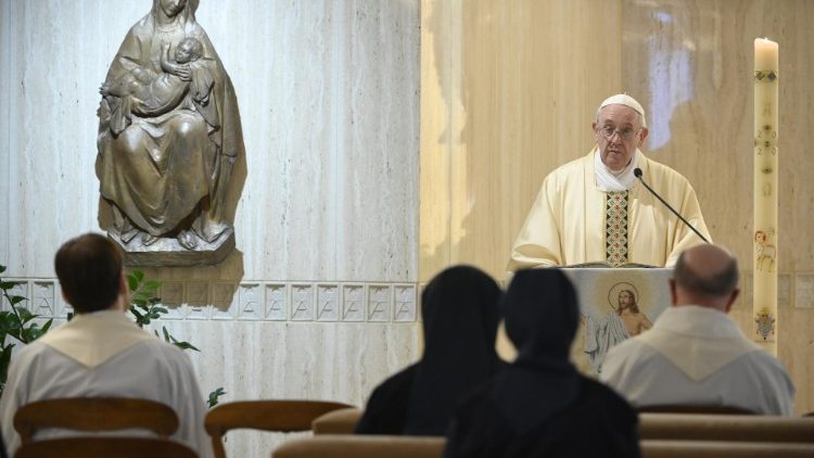 Le Pape François lors d'une messe à la maison Sainte Marthe.