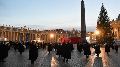11.12.2020 Rozsvícení vánočního stromu ve Vatikánu