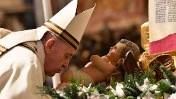 Папа падчас Імшы ў Вігілію Божага Нараджэння. Архіўнае фота