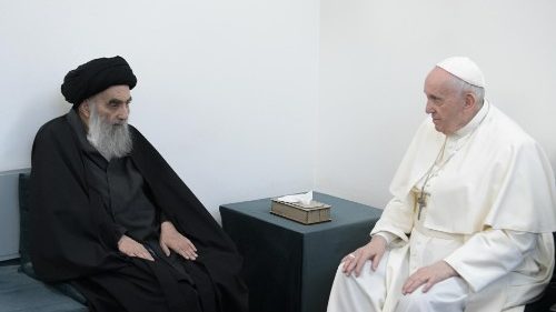 Encontro do Papa Francisco com o Aiatolá Al-Sistani, em março de 2021, durante sua Viagem Apostólica Internacional (Vatican Media)