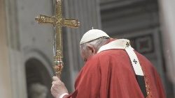 Papež med sveto mašo na praznik binkošti