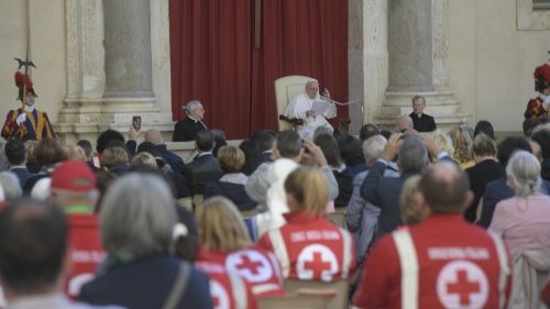 Papa durante Audiência Geral na primavera de 2021