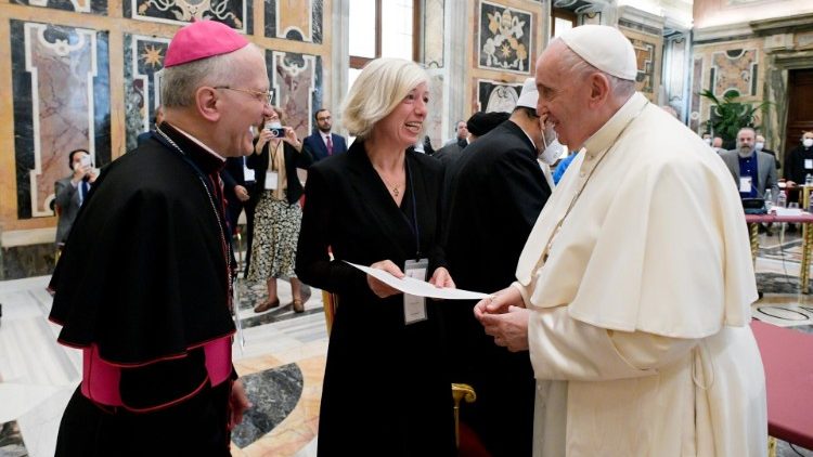 教宗接见全球教育契约活动与会者