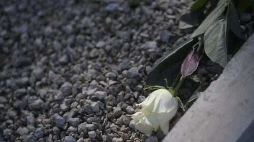 Vatikan: Glaubensbehörde beantwortet Fragen zur Einäscherung