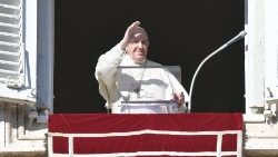 Papst Franziskus beim Angelusgebet am vierten Adventssonntag