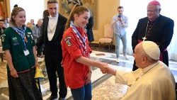 A franciaországi Viviers egyházmegye fiataljait fogadta Ferenc pápa a Vatikánban