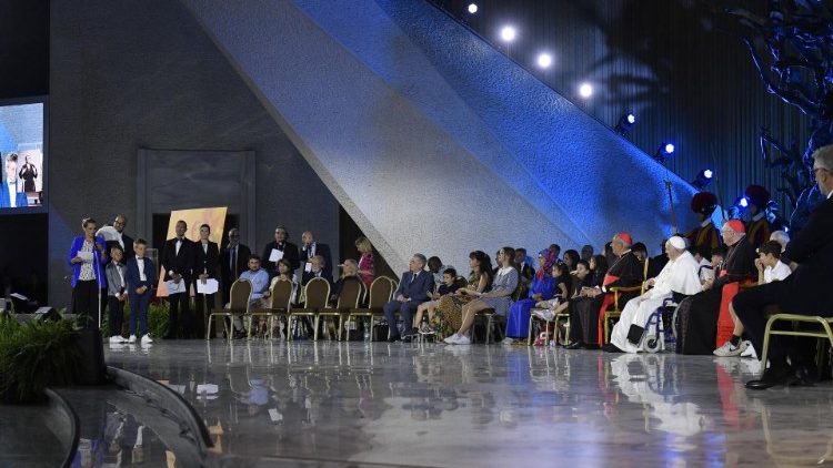 프란치스코 교황이 참석한 가운데 열린 제10차 세계가정대회 개막식