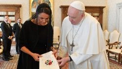 Katalin Novak bei einem Besuch beim Papst, August 2022