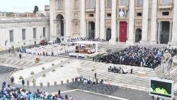 Ceremonie de beatificare în Piața San Pietro dedicată Fericitului Ioan Paul I