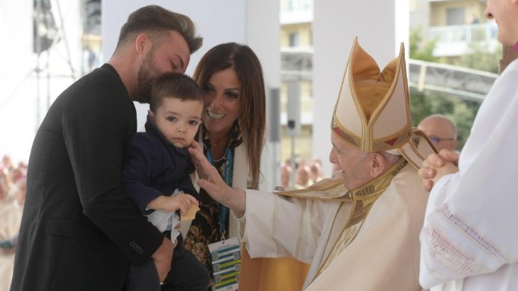 ĐTC chủ sự Thánh lễ kết thúc Đại hội Thánh Thể toàn quốc lần thứ 27 của Ý