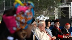 The Pope and religious leaders at the prayer for peace