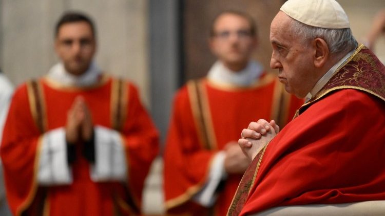 Francisco na celebração em sufrágio dos cardeais e bispos falecidos em 2022