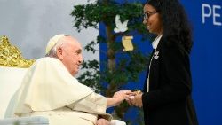 Pope Francis meets with young people in Bahrain