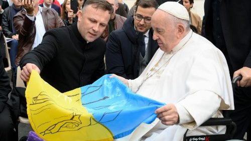Папа засудив масовані ракетні обстріли: Господи, подай українцям стійкість
