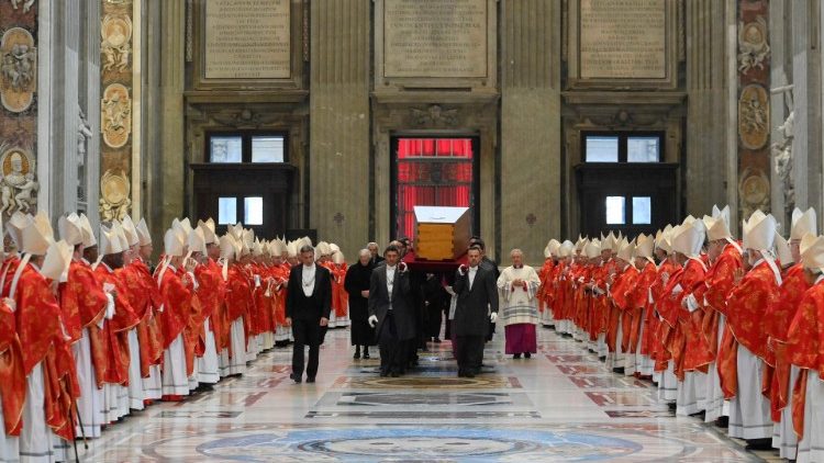 Mazishi ya Papa Benedikto XVI Mjini Vatican