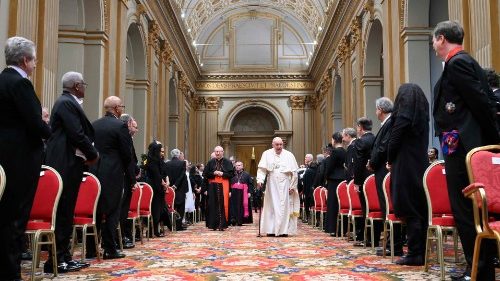 Papa Francesco durante gli auguri al Corpo Diplomatico presso la Santa Sede