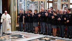 教皇フランシスコとイタリアの警察関係者らとの出会い　2023年1月12日　バチカン宮殿