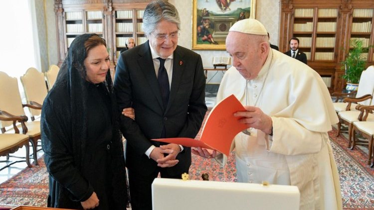 教宗方济各接见厄瓜多尔总统拉索