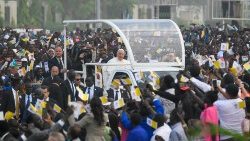 2023.02.05 Viaggio Apostolico nella Repubblica Democratica del Congo e in Sud Sudan - Santa Messa presso il complesso del Mausoleo "John Garang" 