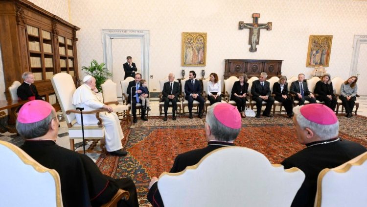 Treffen von Papst Franziskus mit Mitgliedern der Organisation "Mision America".