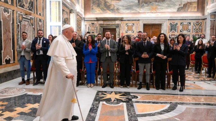 Il Papa con i giovani del Progetto Policoro promosso dalla Conferenza Episcopale Italiana