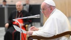 Papa Franjo se obaraća sudionicima tečaja Apostolske pokorničarne