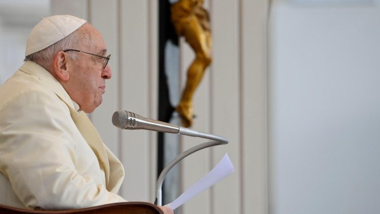 Boh premieňa bolesť na lásku.