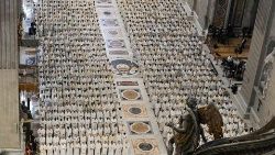 Santa Missa do Crisma na Basílica de São P edro em 6 de abril de 2023.