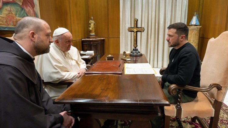 Papa Francesco a colloquio con Zelensky
