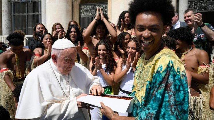 The Capoeira performers and Pope Francis