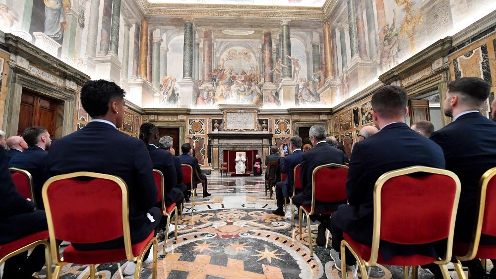 Падчас аўдыенцыі для футбалістаў і кіраўніцтва іспанскага клуба Рэал Сельта дэ Віга