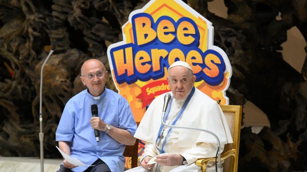 Der Salesianerpater Franco Fontana leitet das Sommerlager