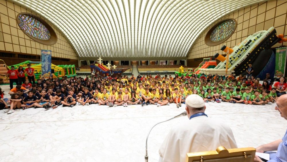 O encontro do Papa com as crianças da Colônia de Férias no Vaticano