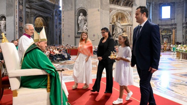 Bikira Maria Aliyepalizwa mbinguni ni kielelezo cha huduma ya upendo