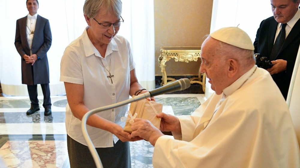 Папская аўдыенцыя місіянеркам-кларэтынкам Беззаганнай Панны Марыі 